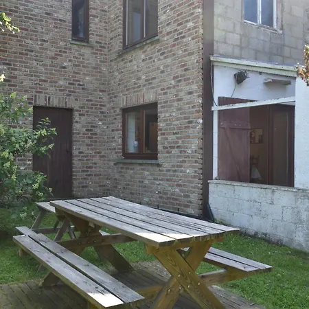 Tranquil Forestside *